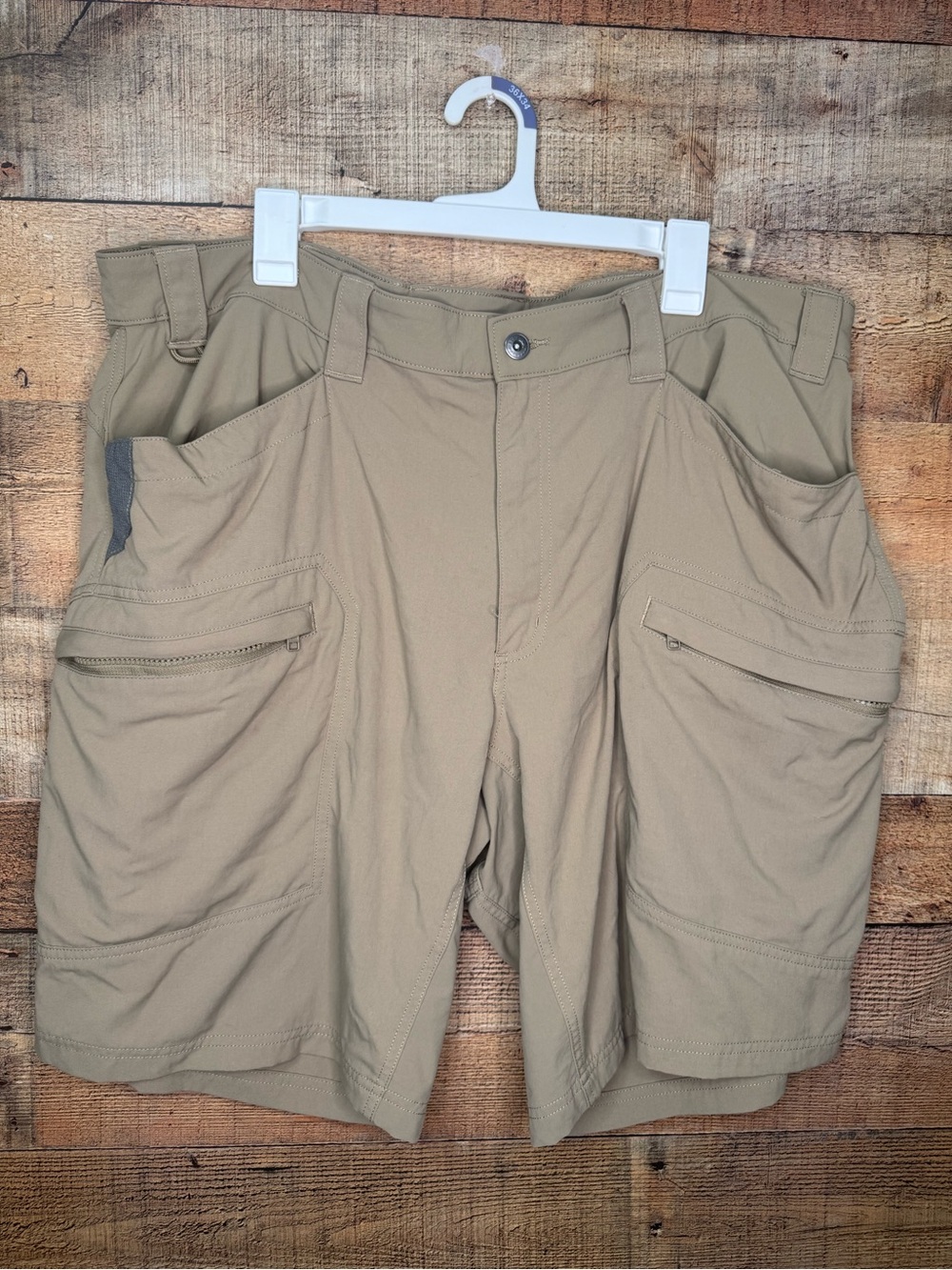 Alaskan Hardgear Men Quickhatch Cargo Shorts Sz 42 Beige Casual Outdoor Nylon